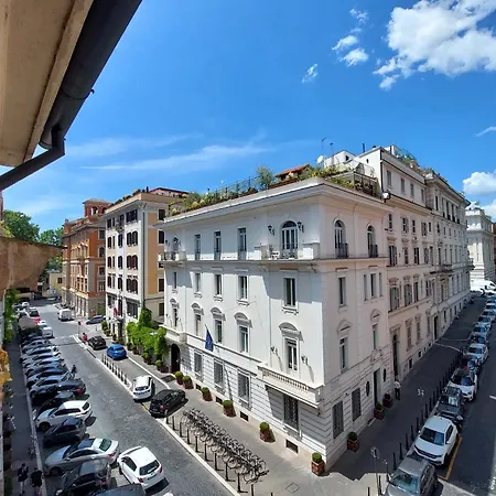 Classic Next To Popolo Square Apartment *