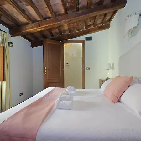 Classic Next To Popolo Square Apartment Rome