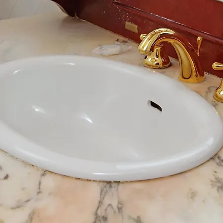 Classic Next To Popolo Square *